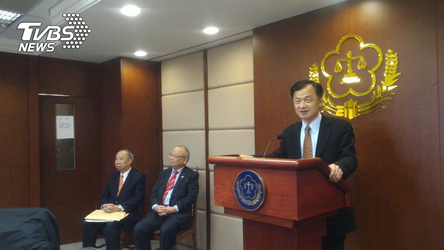 法務部長邱太三今天宣布研擬的司改措施，將交付司改國是會議討論。記者劉峻谷／攝影