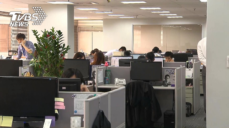 6成員工擬跳槽　期望薪資差了6756元