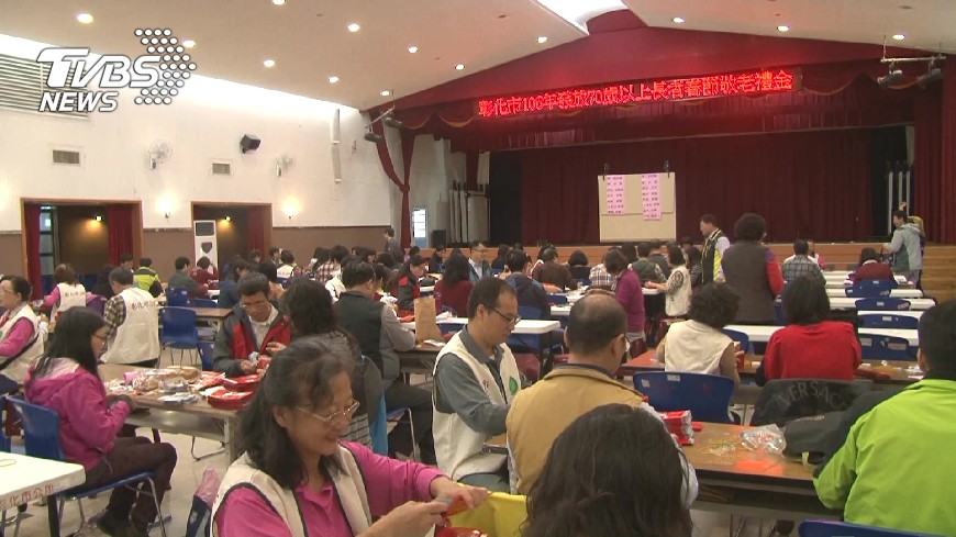 試院:公保費率上限16% 65歲領養老給付