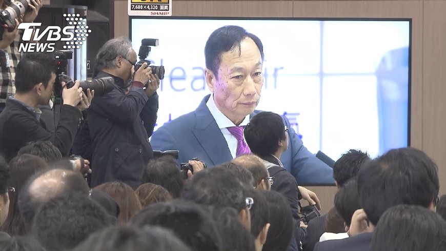 鴻海6萬6000元等值購物金　大方送股東