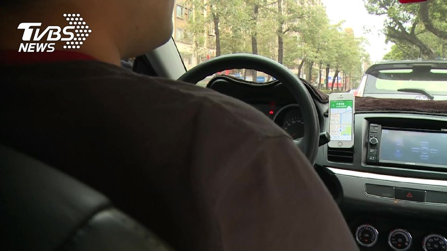 Uber TAXI 10月進駐北市 比照計程車跳表