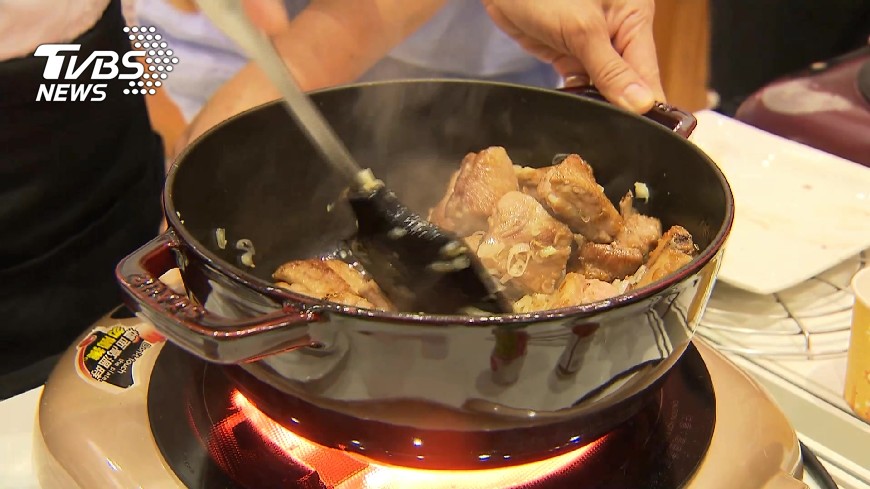 炒菜不要悶?4錯誤觀念 恐危害你的健康