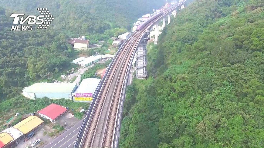 快訊／號誌異常！機捷列車卡A7站　已排除誤百乘客