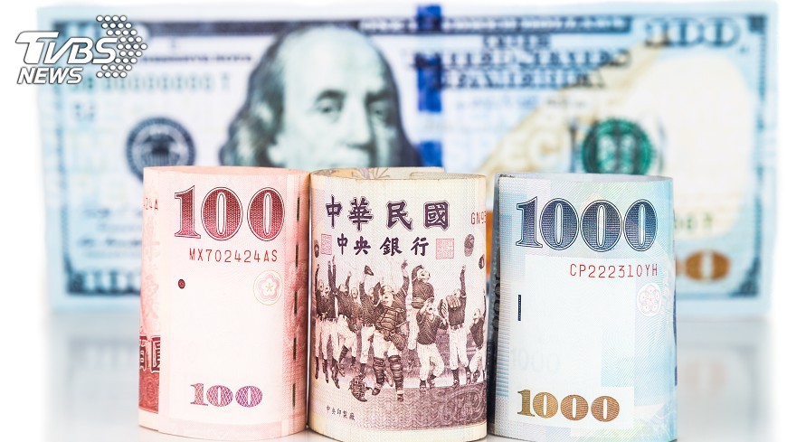 新台幣開盤貶逾1角　早盤貶幅收斂