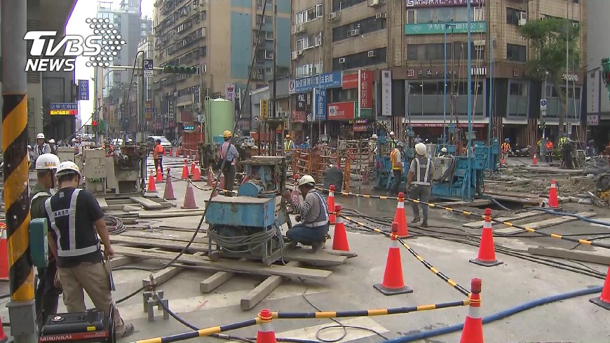 快訊/北市光復、八德路搶修完畢 下午5點恢復通行
