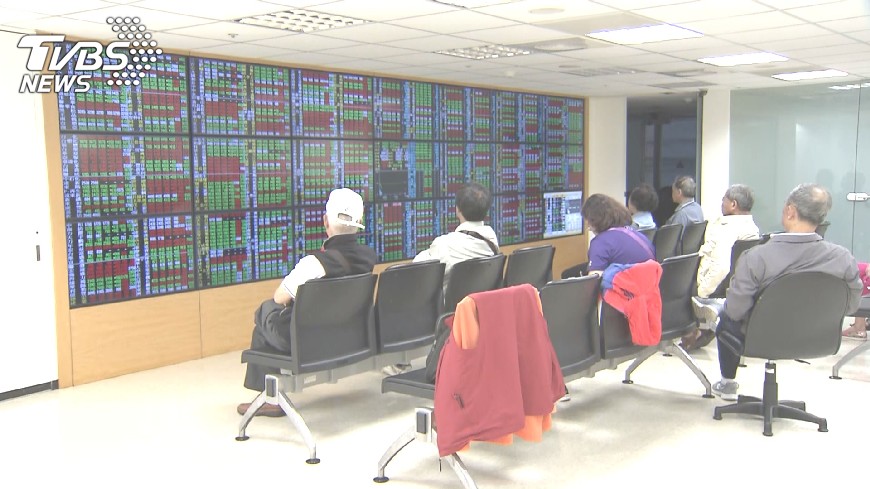 群創Q3基本每股盈餘0.88元 年增183%