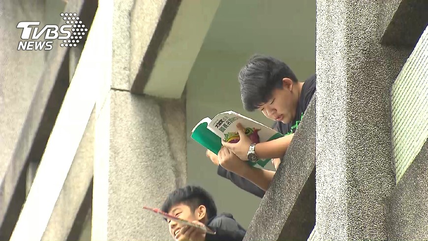 婚禮繁複卻仍離婚? 會考樣卷神級嘲諷