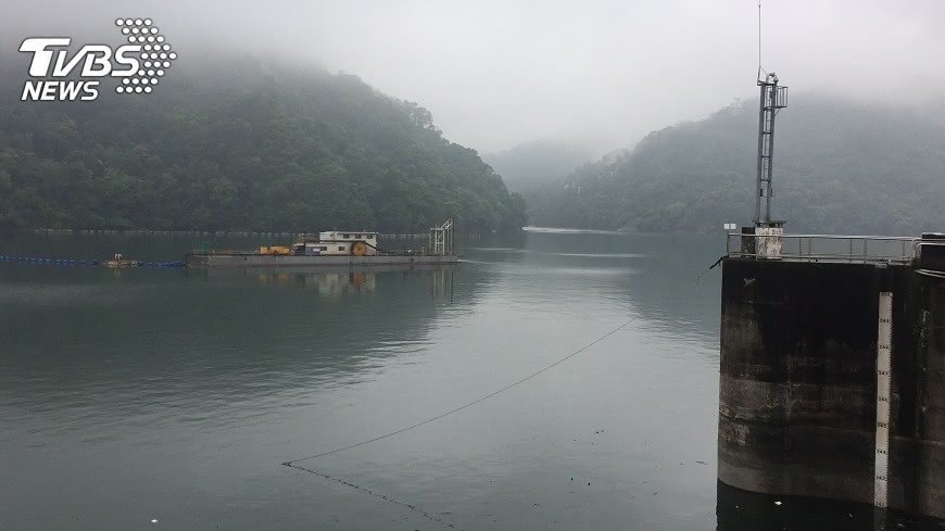 快訊/連日豪雨、石門水庫洩洪 水門將關閉
