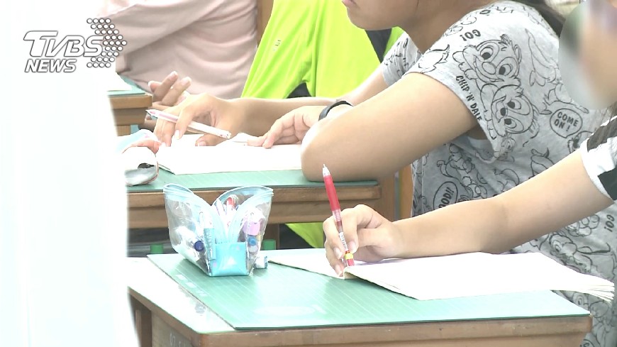 教師請假9年 台大教授質疑權益保障過頭