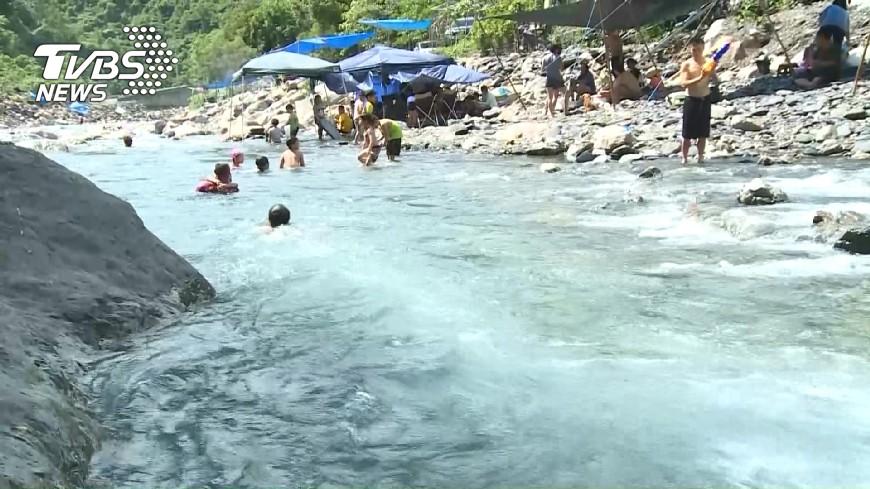 夏日溺水事故頻傳　教部邀劇團宣導