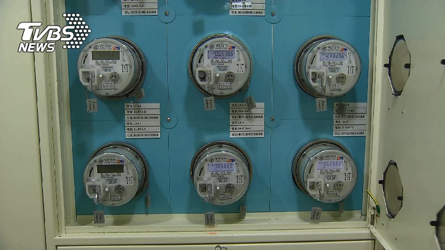 颱風逼近天氣悶熱 供電亮吃緊黃燈