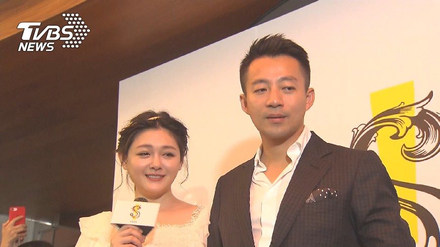 「別拖2300萬人一起跪」　汪小菲Po文諷小英　