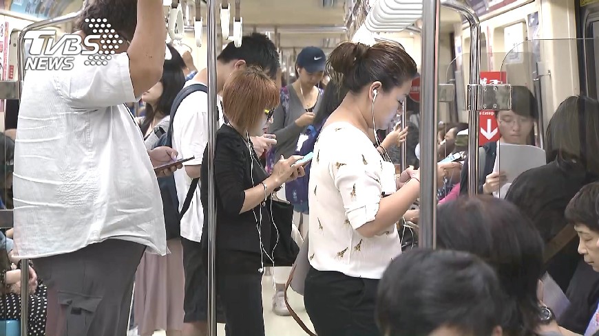 不可或缺?沒手機就斷手斷腳的10大瞬間