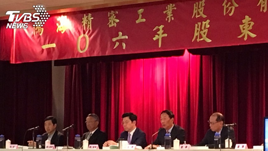 鴻海股價拚200元　郭台銘：逼我退休嗎？