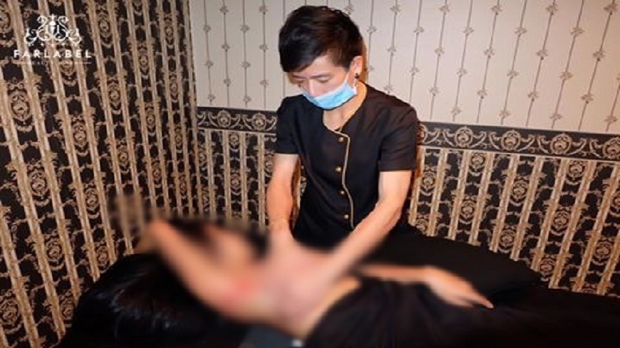 泰國一間按摩店日前推出「幫女性按摩胸部」的服務，讓不少男性看了直呼羨慕。(圖／翻攝自「FARLABEL BEAUTY & SPA」臉書粉絲團)