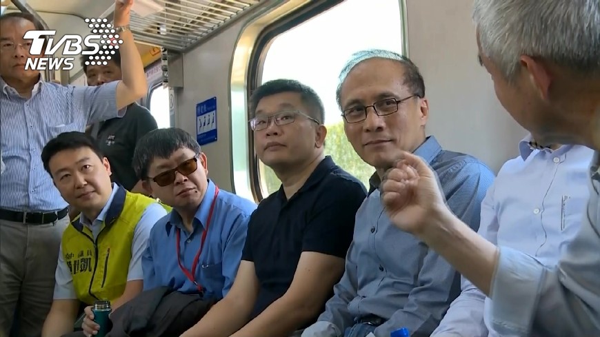 林全報告遭阻　前瞻特別預算案付委
