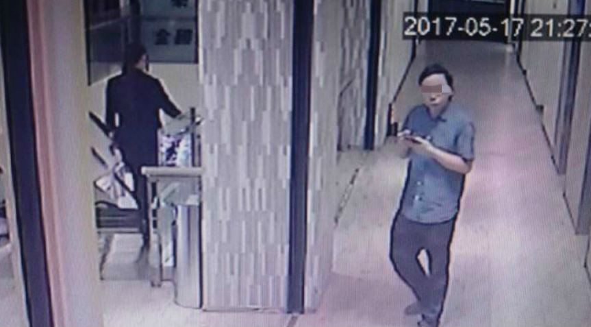 惡劣行徑全被監視器拍下(圖/昕境廣場臉書)