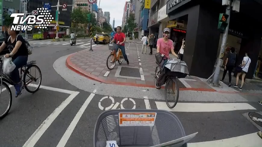 單車騎人行道騎樓 台北市告發139件