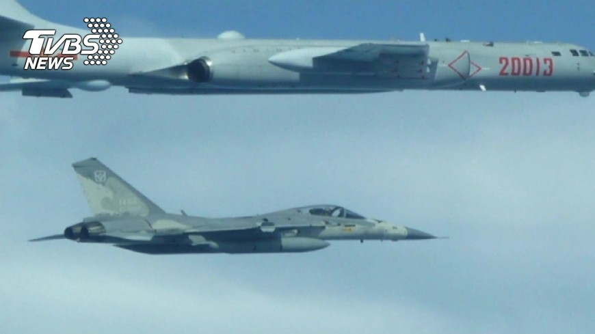 中共戰機沿台海中線以西飛 國軍全程掌握