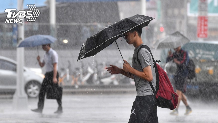 豪雨鎖宜蘭！24號颱風「海葵」最快明成形