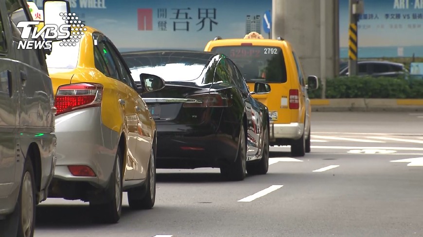 免費載迷路學生 暖司機:以後多助人就好