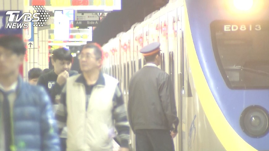 快訊／大跳電！台鐵今網路、語音取票　延長至明天