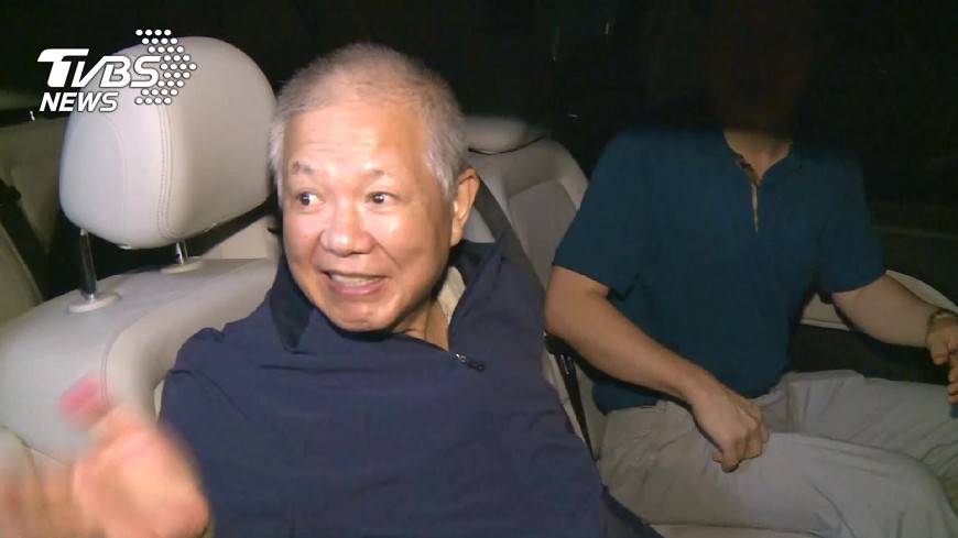何壽川條款　金控董監撤職禁任證交所董事