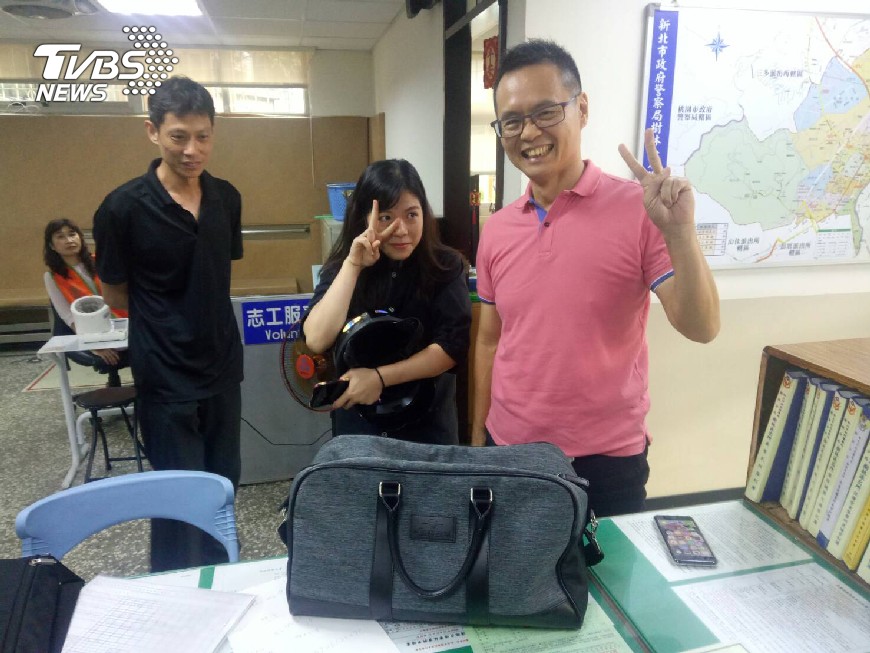 科技董用餐忘帶走手提包 店長撿到250萬