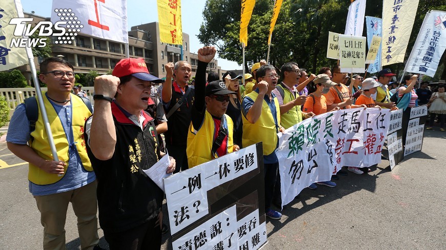 勞團要7天假　政院：勞動部2個月內回覆