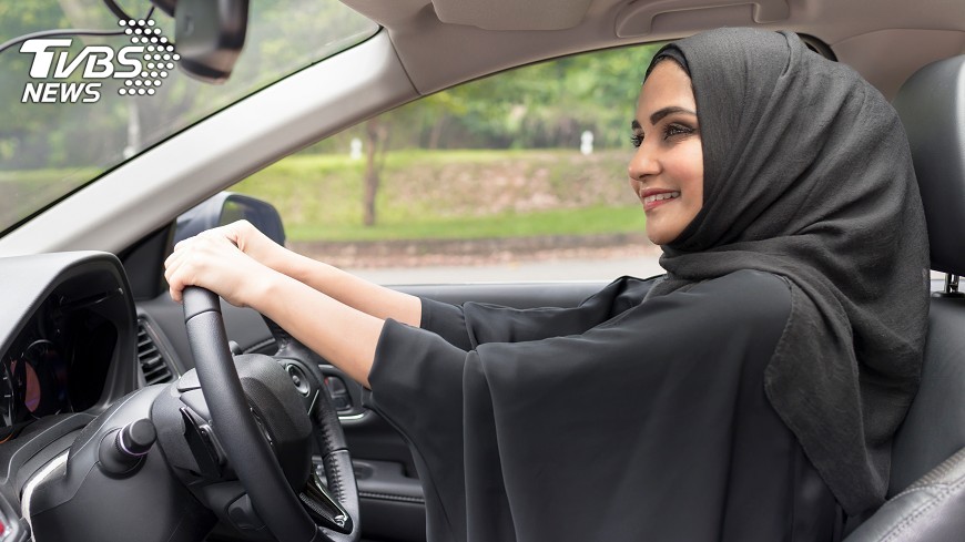 示意圖／TVBS 沙烏地阿拉伯允許女性開車　明年6月上路