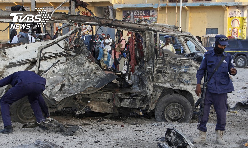 圖／達志影像美聯社 索馬利亞汽車炸彈攻擊餐廳　至少7人死亡