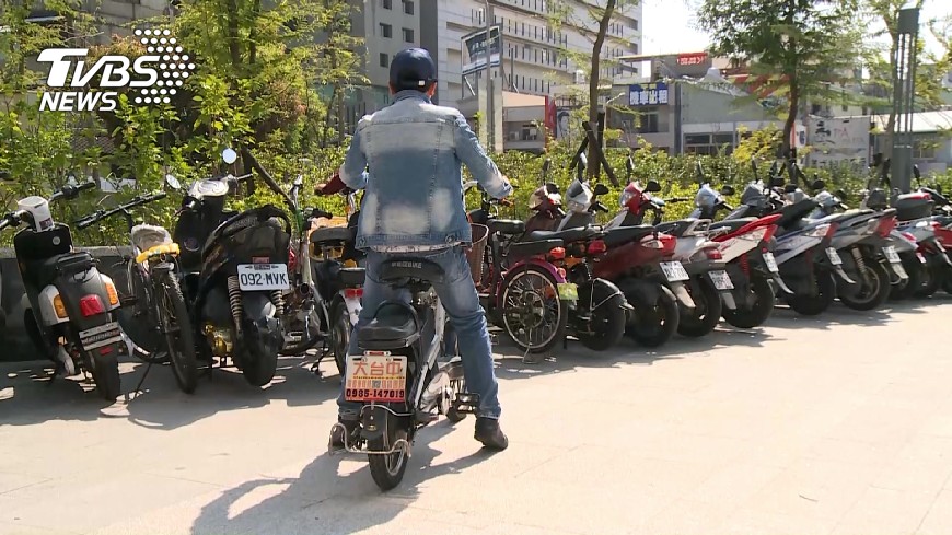 快訊／鼓勵推電動車！　免徵牌照稅延長至2021年