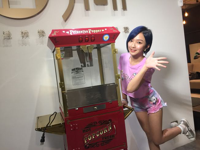 團員貝果有亞洲郭雪芙的封號,也常被說像廣末涼子。