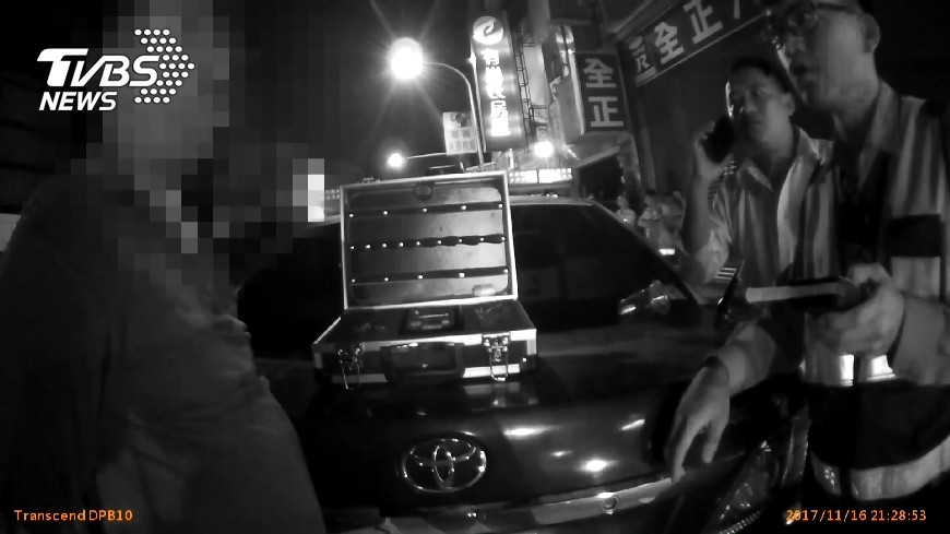 圖／TVBS 男5度酒駕撞警車竟1萬交保　檢：未傷他人