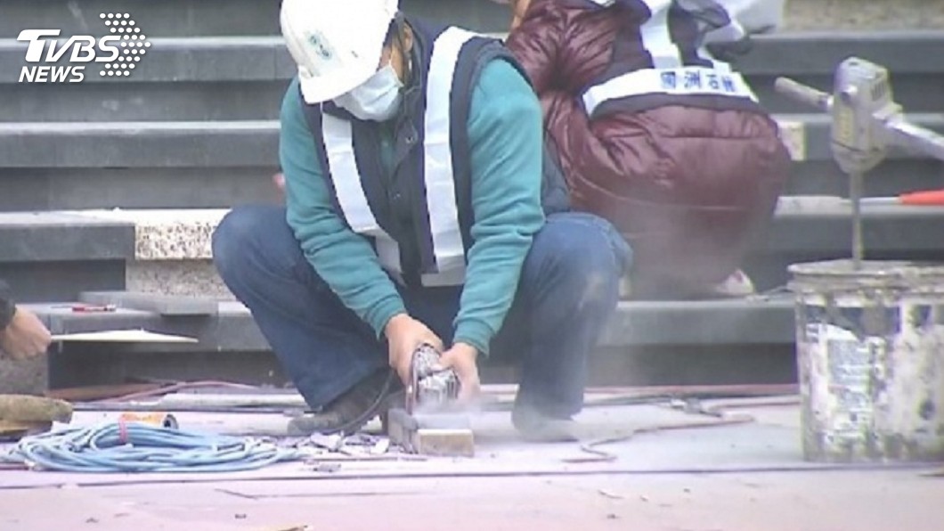 9職業工會欠繳勞保費! 勞保局將「暫拒給付」