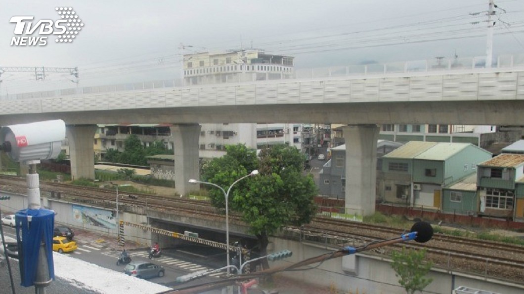 鐵路高架後道路打通 林佳龍:生活機能更好