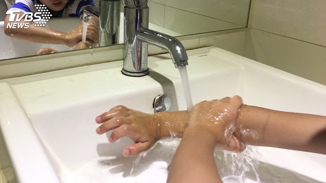 圖／中央社 勤洗手！腸病毒重症增1幼童　開學疫情可能攀升