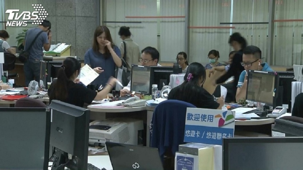 政院解決低薪釋利多 任職公部門3萬起薪