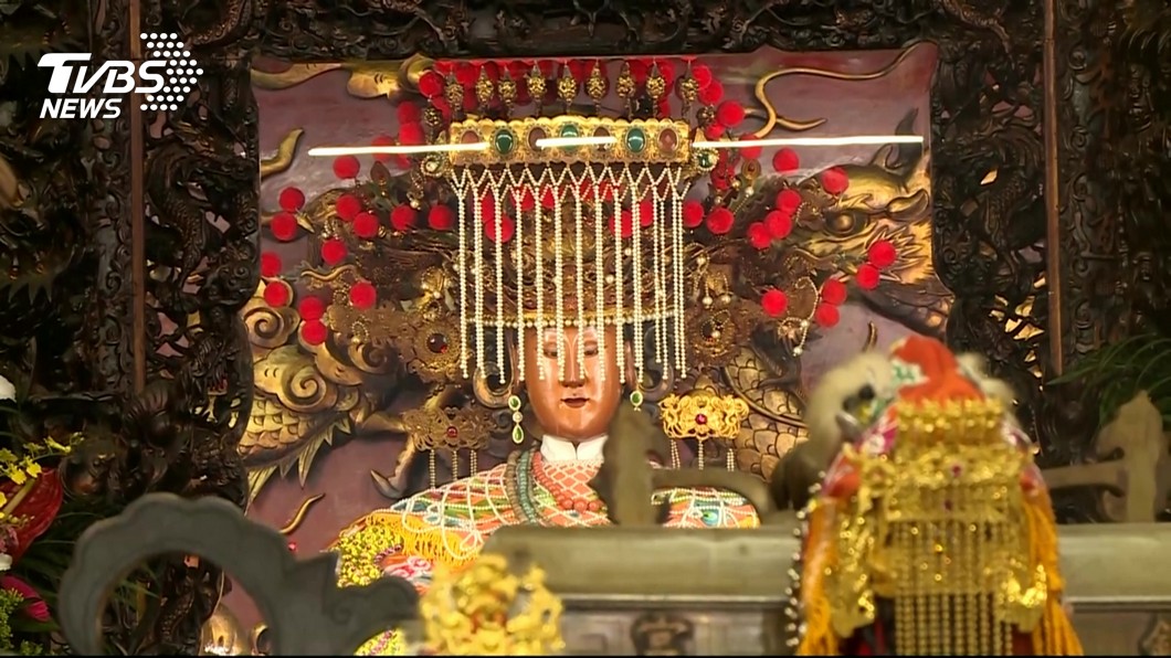 大甲媽祖到新港奉天宮 辦喜事接待信眾