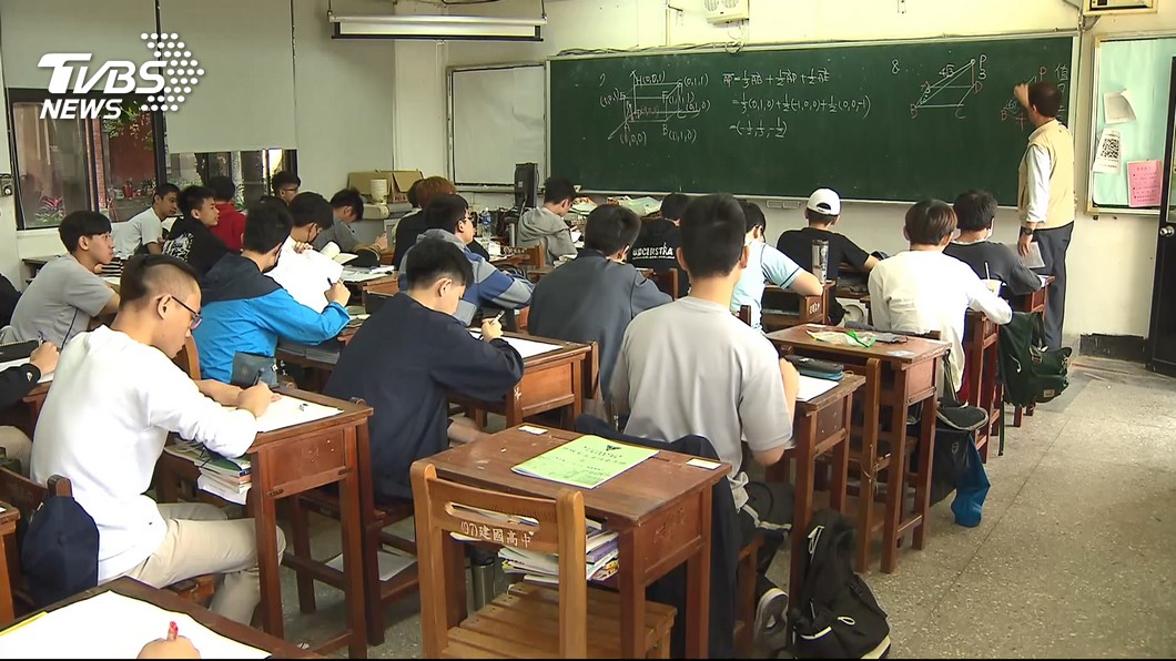 同學不愛念書作弊上建中 3年後下場跌破眼鏡