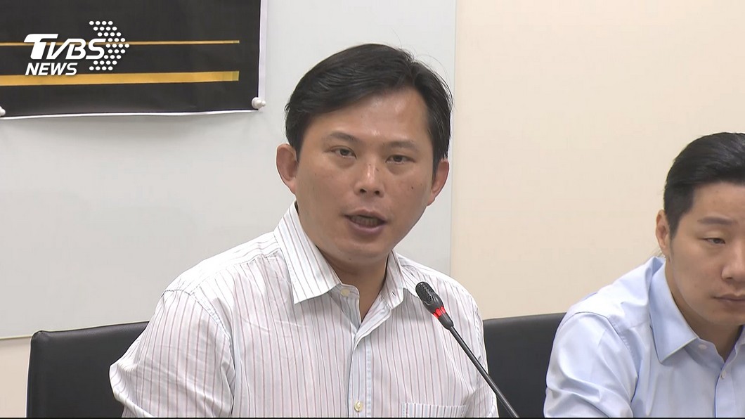 六四仍未平反 黃國昌批國民黨率團赴中
