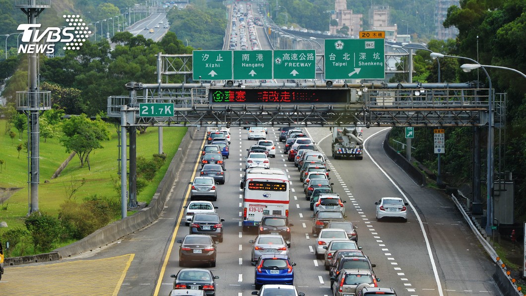 高速公路局預估228連假首日國道有6路段易壅塞。（示意圖／TVBS）