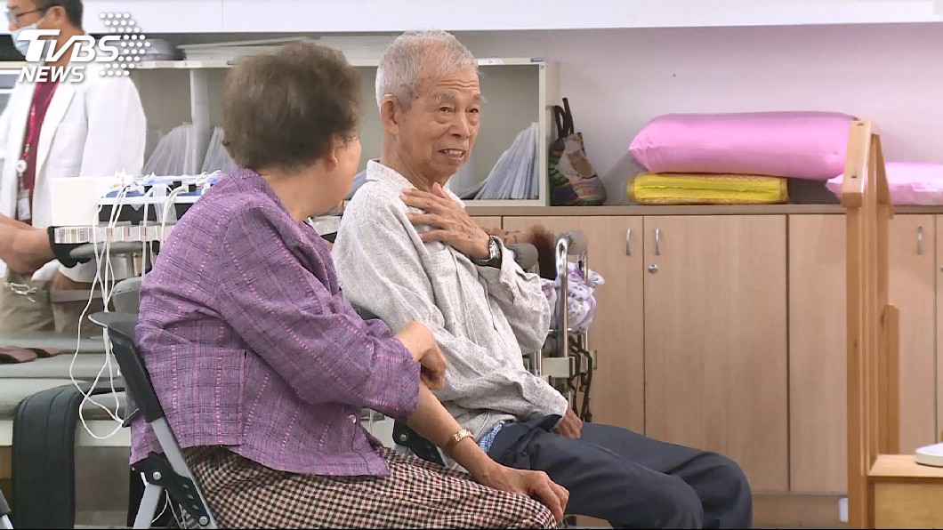 養老新選擇 杭州7旬夫妻揪人「結伴」養老