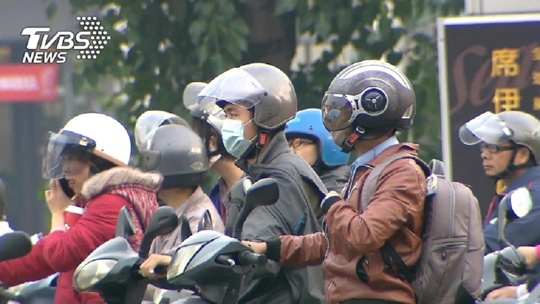 阿伯借機車「桃園到彰化」10分鐘來回 網驚:比高鐵快