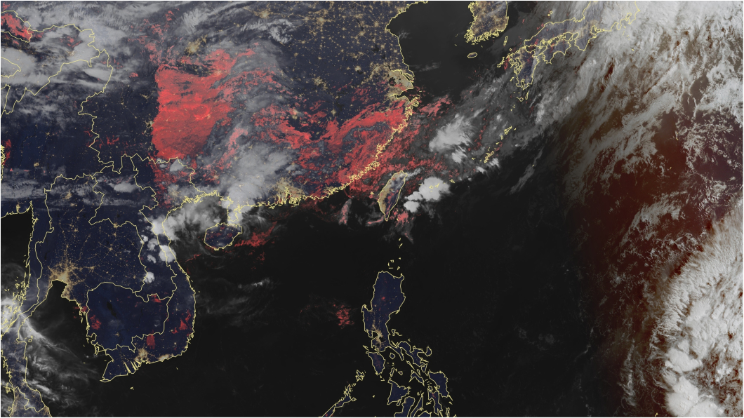 台灣上空鋒面通過、對流旺盛。圖／中央氣象局