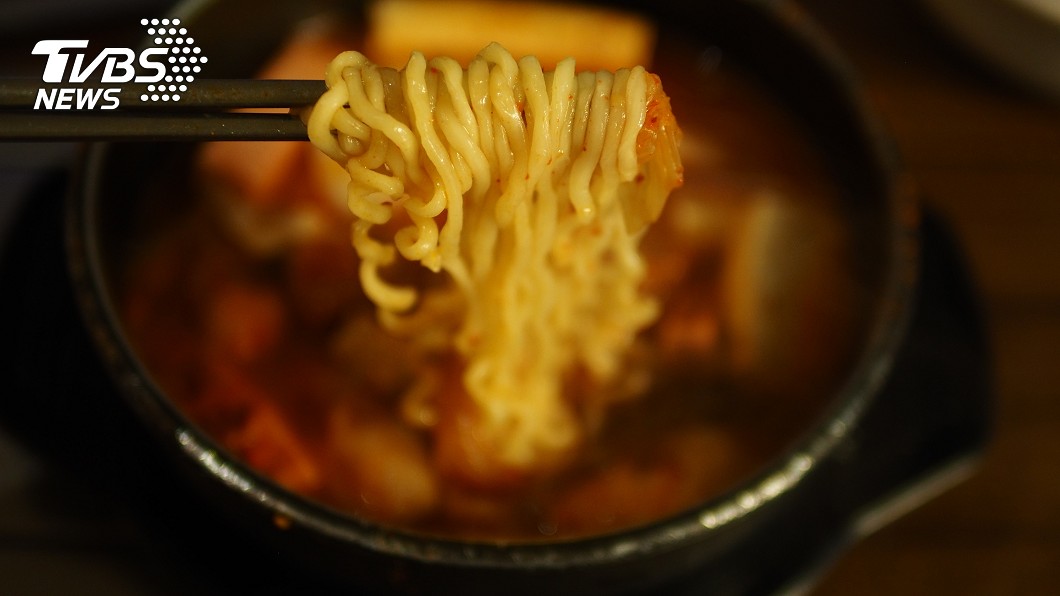 吃泡麵愛把湯全喝光 小心高血壓還敗腎