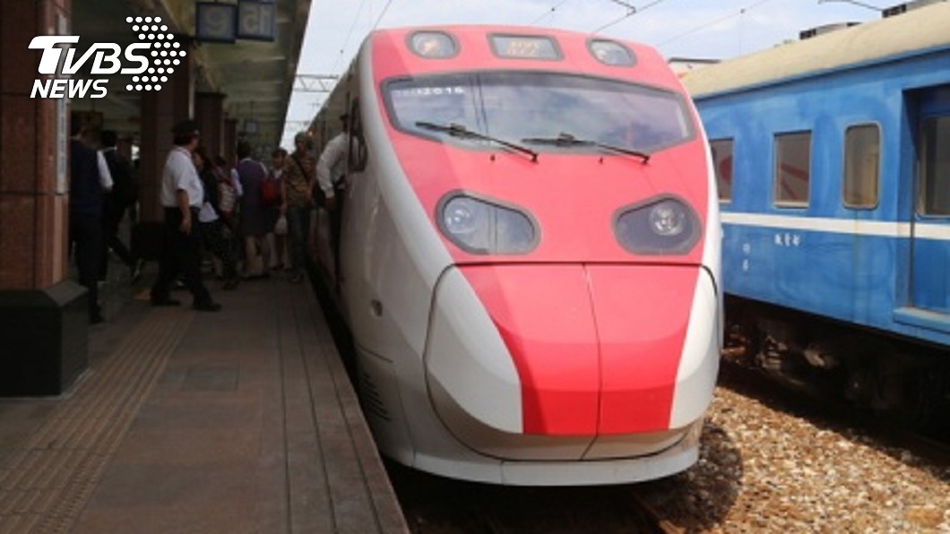 台鐵觀光列車配電盤著火　約160名旅客平安