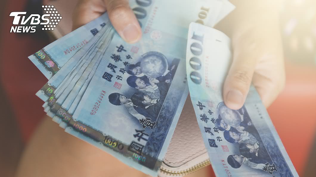 考上公務員拚研究所?鄉民都推向「錢」看
