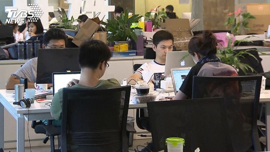 違法加班100小時　面試官：就給他罰啊