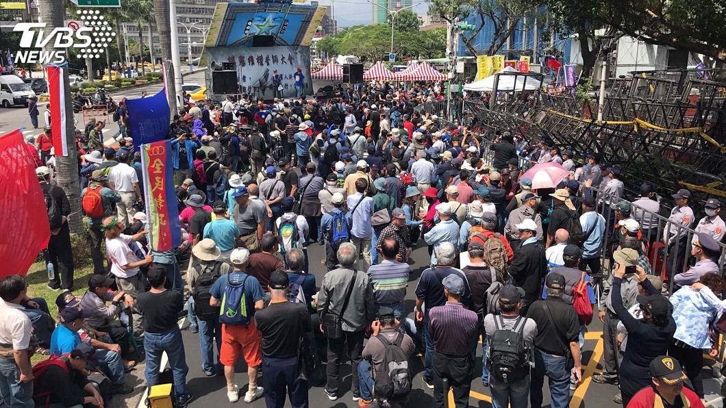 立院臨時會將審軍改 八百壯士11日再度動員